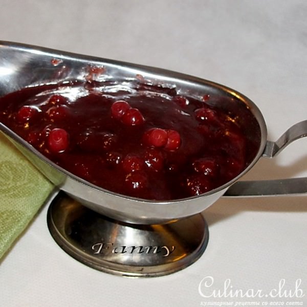 Свинина с брусничным соусом