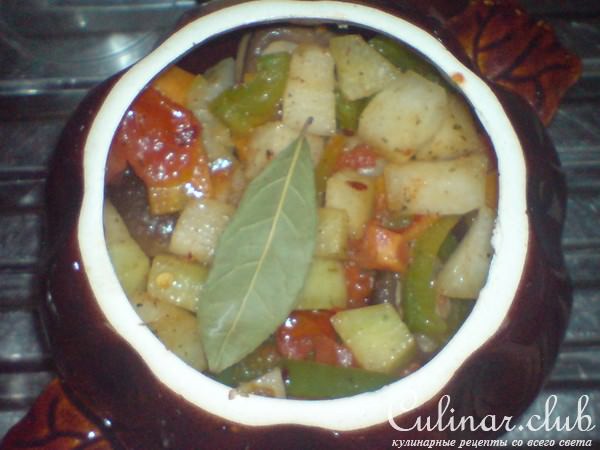 Мясо-овощное ассорти в горшочке