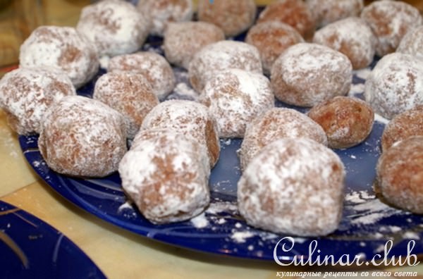 Мясные тефтели под клюквенным соусом