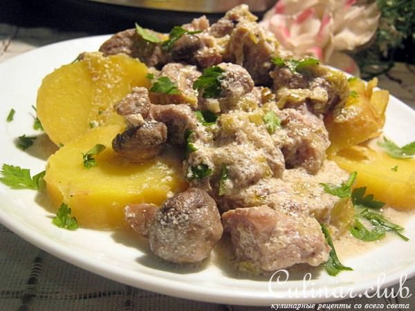 Свинина с шампиньонами и пореем в сметанном соусе (Тест-драйв)