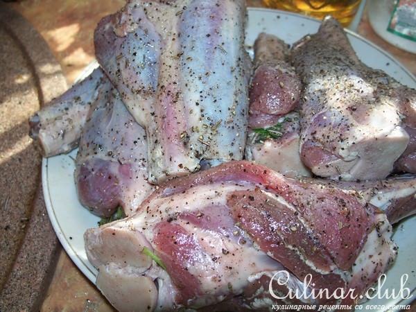 Ножки барашка, запеченнные с овощами