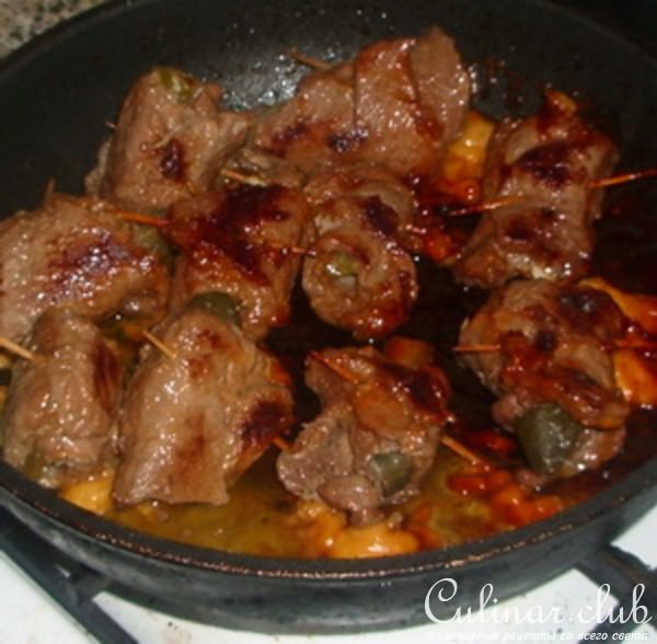 Мясные рулетики с начинкой