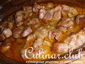 Свинина тушёная с сельдереем