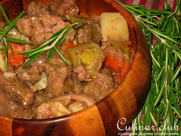 Мясное рагу с овощами по-эльзасски.