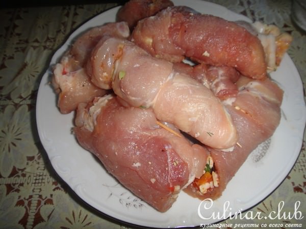 Свинные рулетики с обалденным соусом