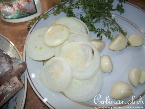 Ножки барашка, запеченнные с овощами