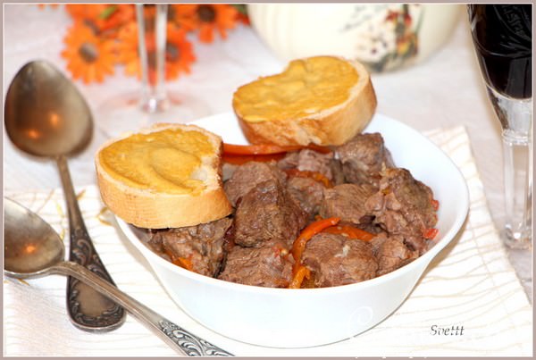 Сочная тушеная говядина (de boeuf juteuse ragot)