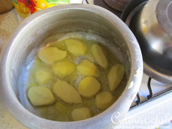 Плов с фасолью и копченой рыбой (Lobyal plov balqla)