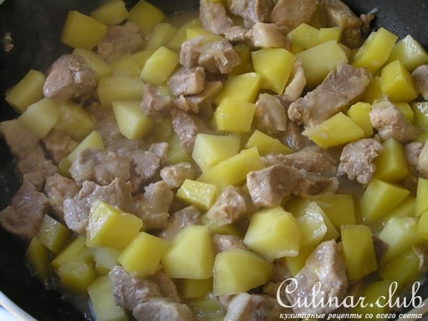 Свинина с картофелем, цуккини и эстрагоном