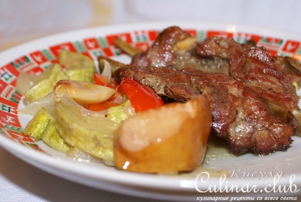Баранья корейка запечённая с овощами