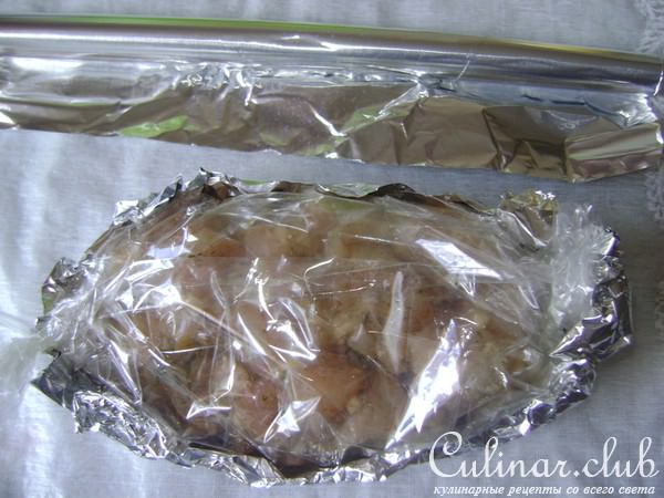 Мясной рулет с разноцветным рисом