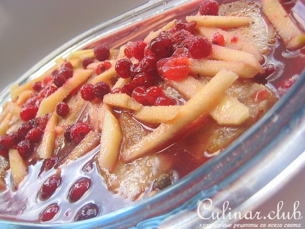 Свинина "Я не Кроха" с морсом.