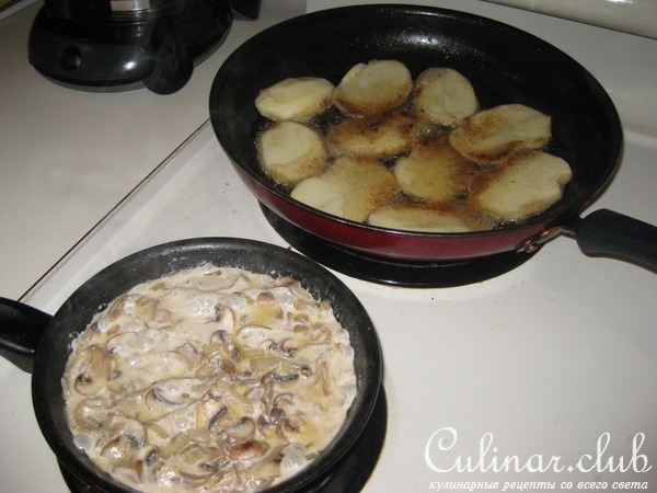 Мясо с грибами запечёное в фольге