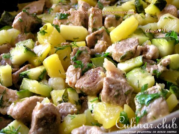 Свинина с картофелем, цуккини и эстрагоном