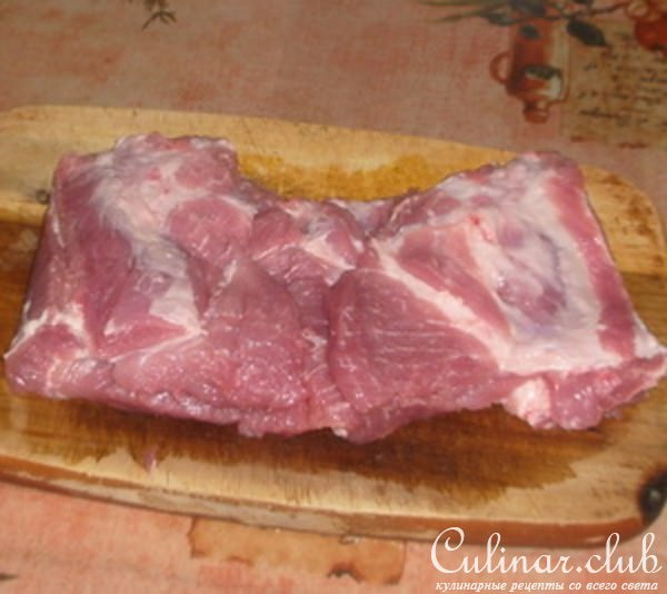 Свиной рулет с овечьим сыром и грецкими орехами