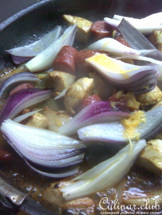 МЕШАНО МЯСО, а по-русски мясное ассорти с почти карамелизованным луком 
