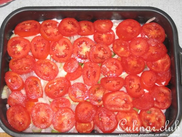 Свининка под подушкой и запеченый картошка.
