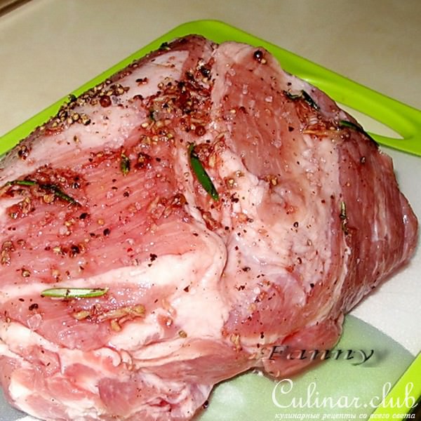 Свинина с брусничным соусом