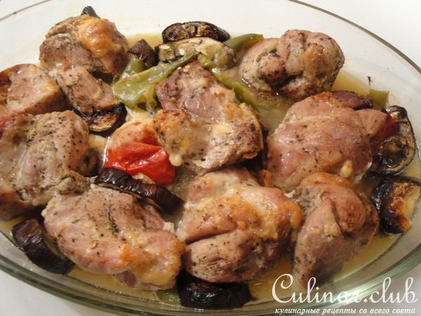 Пряная свинина с овощами и сыром запечёная в рукаве-рецепт выходного дня