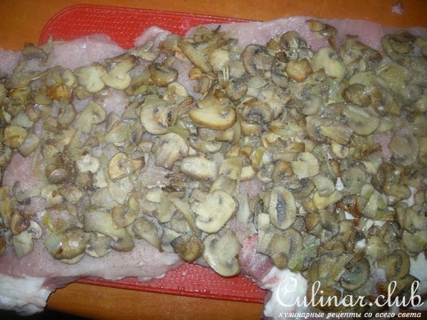 Рулет с грибами