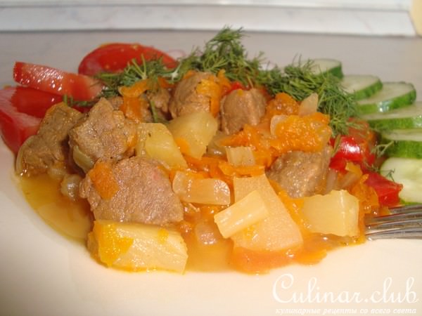 ТЕЛЯТИНА С АНАНАСАМИ