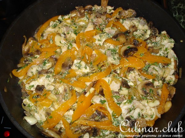 КУРИНАЯ ГРУДКА С ОВОЩАМИ,ТУШЕННАЯ В СЛИВКАХ