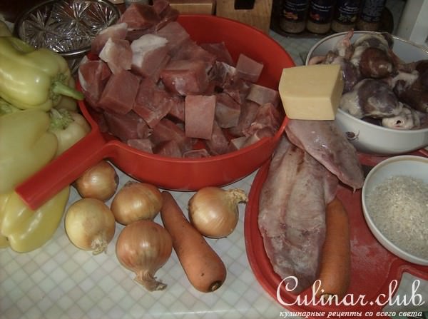 Перчики, фаршированные мясным ассорти