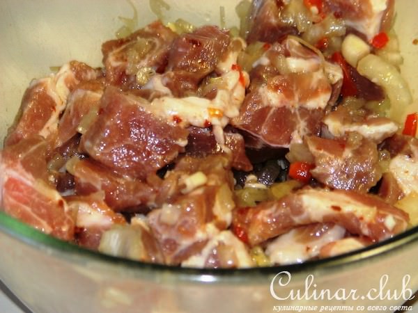 Свинина с шампиньонами и овощами в хрустящей корзинке под сладко-острым соусом ( Тест-драйв)