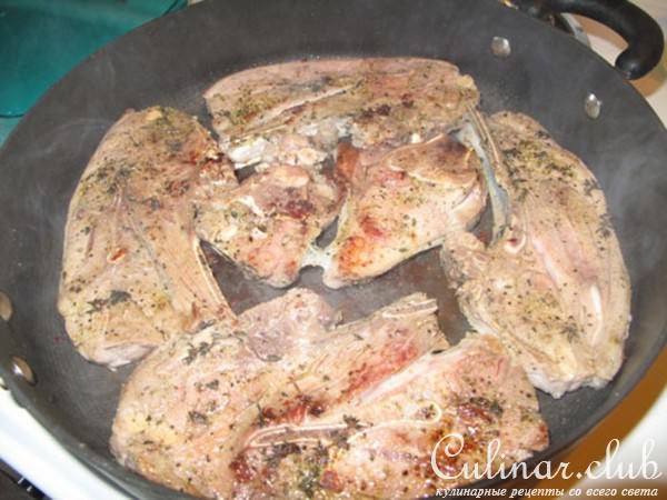 Баранина тушеная с овощами в вине