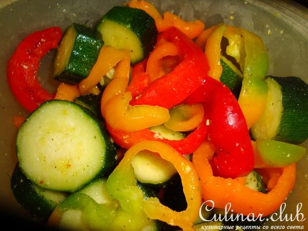 мясо на противне с овощами
