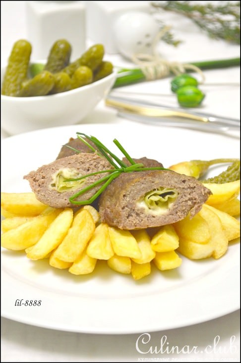 Котлеты из баранины с маринованным перцем и сыром.