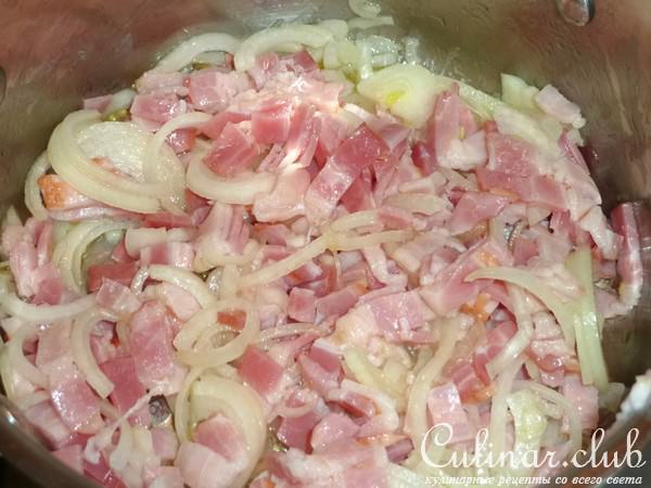 Кролик с маслинами в винном соусе (Lapin aux olives)