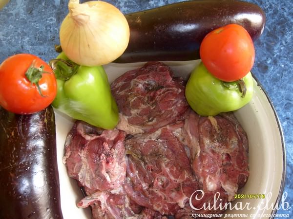 запеченная баранина с розмарином и овощами