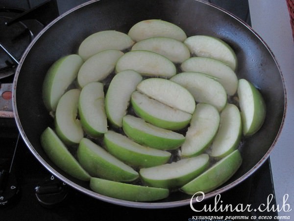Свинина в сахаре с яблоками по-китайски