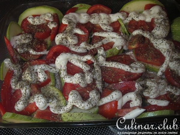 Свинина с овощами и каперсами