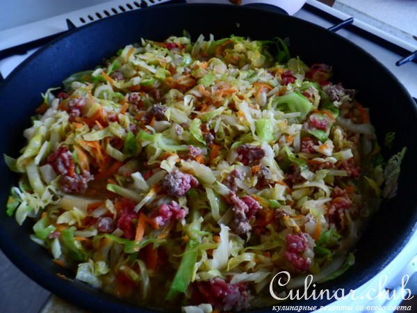 Капуста с рисом и фаршем(что-то вроде ленивых голубцов)