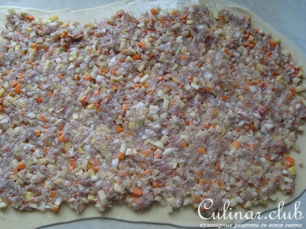 Рулет с мясом и с картошкой 