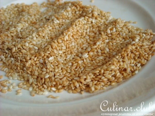 Маныльчё(о)нг секоги покым (поккум) - Чесночные стрелки, жаренные с говядиной