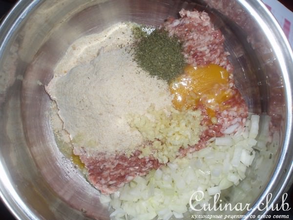 Мясной колобок с сюрпризом(не проходить мимо!!!!)
