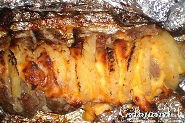 Свинина "гармошка" с ананасом и сыром