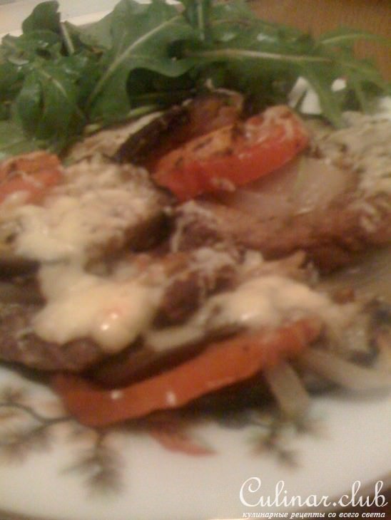 Мясное полено из говяжих и овощных медальонов