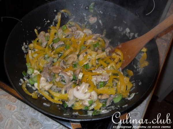 мясо в кисло-сладком соусе (по мотивам Bami Goreng)