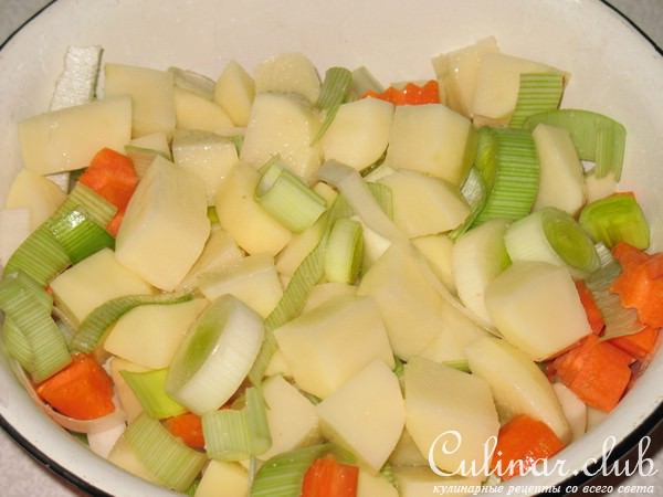Мясное рагу с овощами по-эльзасски.