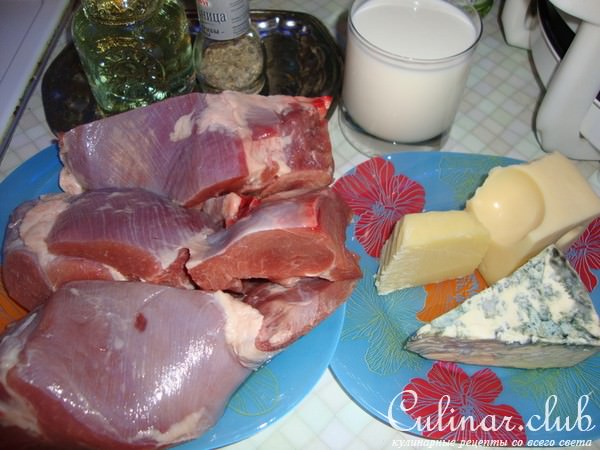 Мясо гуся в соусе 3 сыра