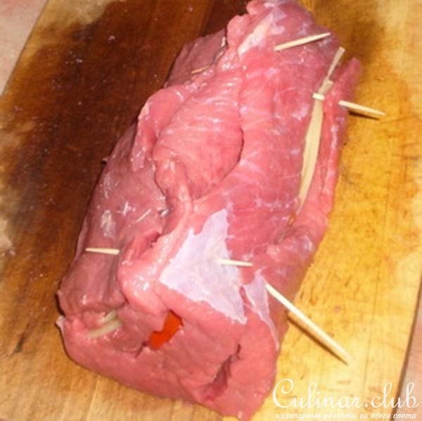 Говядина с начинкой запеченая