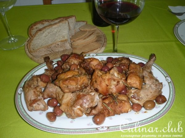 Кролик по-охотничьи с оливками
