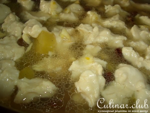 Свинина с фасолью и галушками