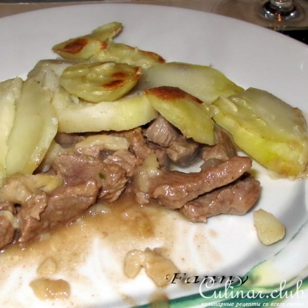 Мясо под картофельной крышкой