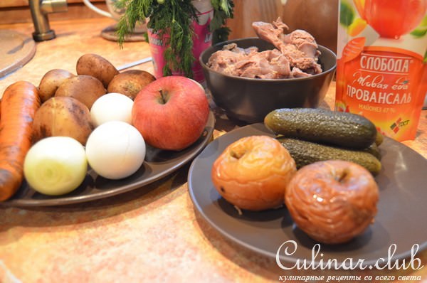 Оливье с куриными пупочками