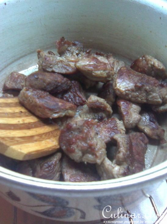 МЕШАНО МЯСО, а по-русски мясное ассорти с почти карамелизованным луком 